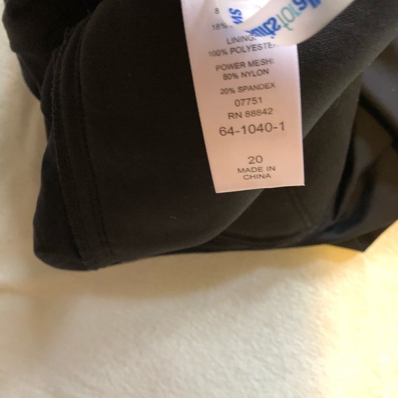 Black Swimsuits for All Tankini Top Size 20 - Picture 2 of 3